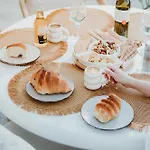 Sunset Waves Boutique טרוגיר