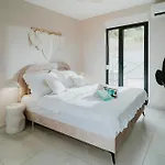 Sunset Waves Boutique דירה טרוגיר