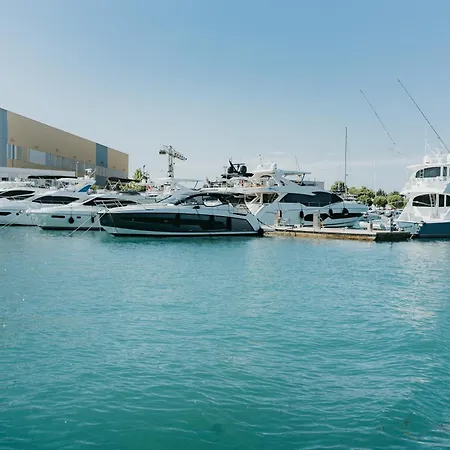 Sunset Waves Boutique דירה *