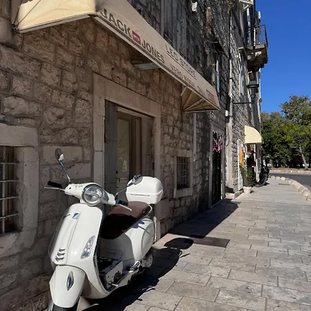 Sunset Waves Boutique * טרוגיר