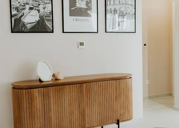 Sunset Waves Boutique Trogir