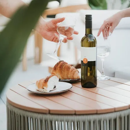 Sunset Waves Boutique Apartman